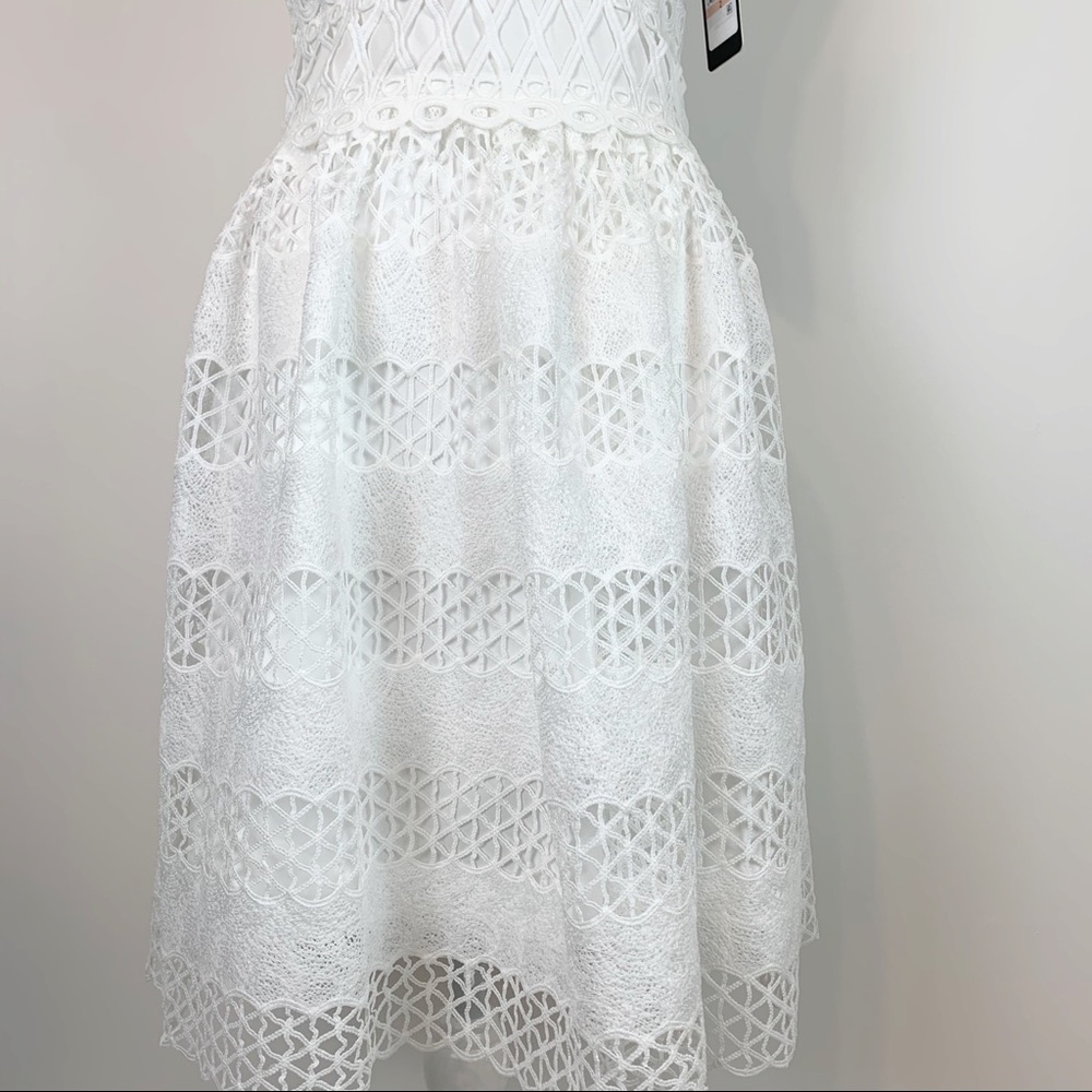 Guess NWT Lace V-neck A-line Dress women Size 2 - Picture 6 of 8